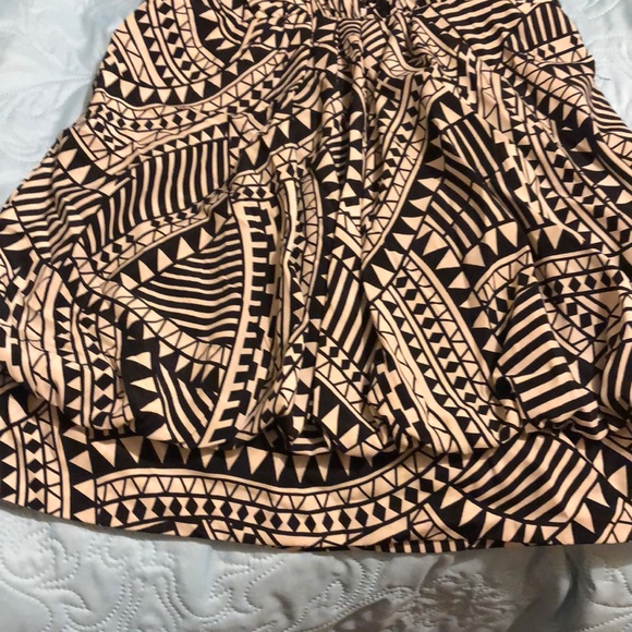 Simple strapless dress - Picture 2 of 4